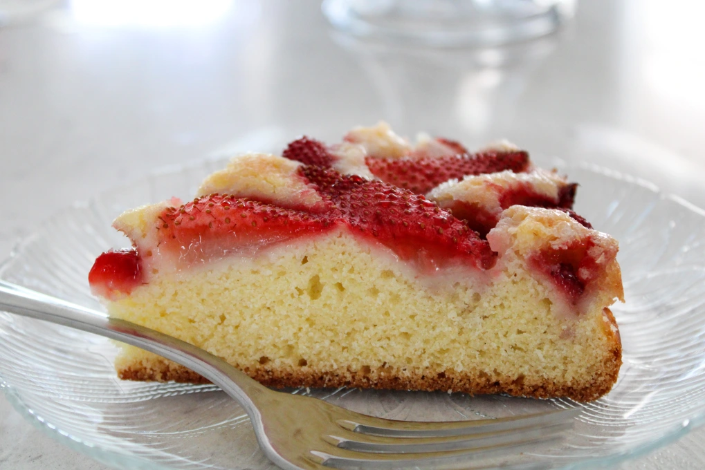 Strawberry Semolina Cake