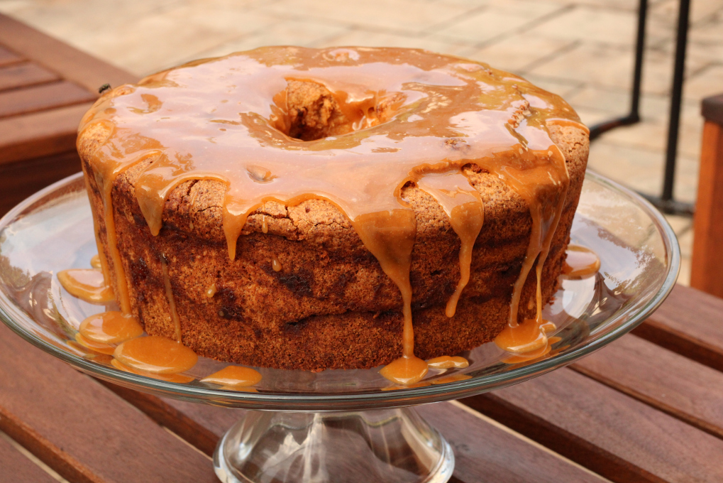 Caramel Apple Streusel Bundt Cake Recipe